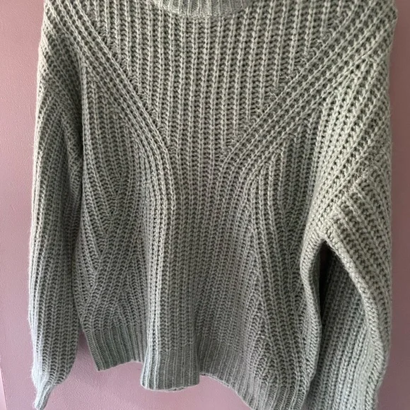 A New Day light green sweater - Picture 3 of 4